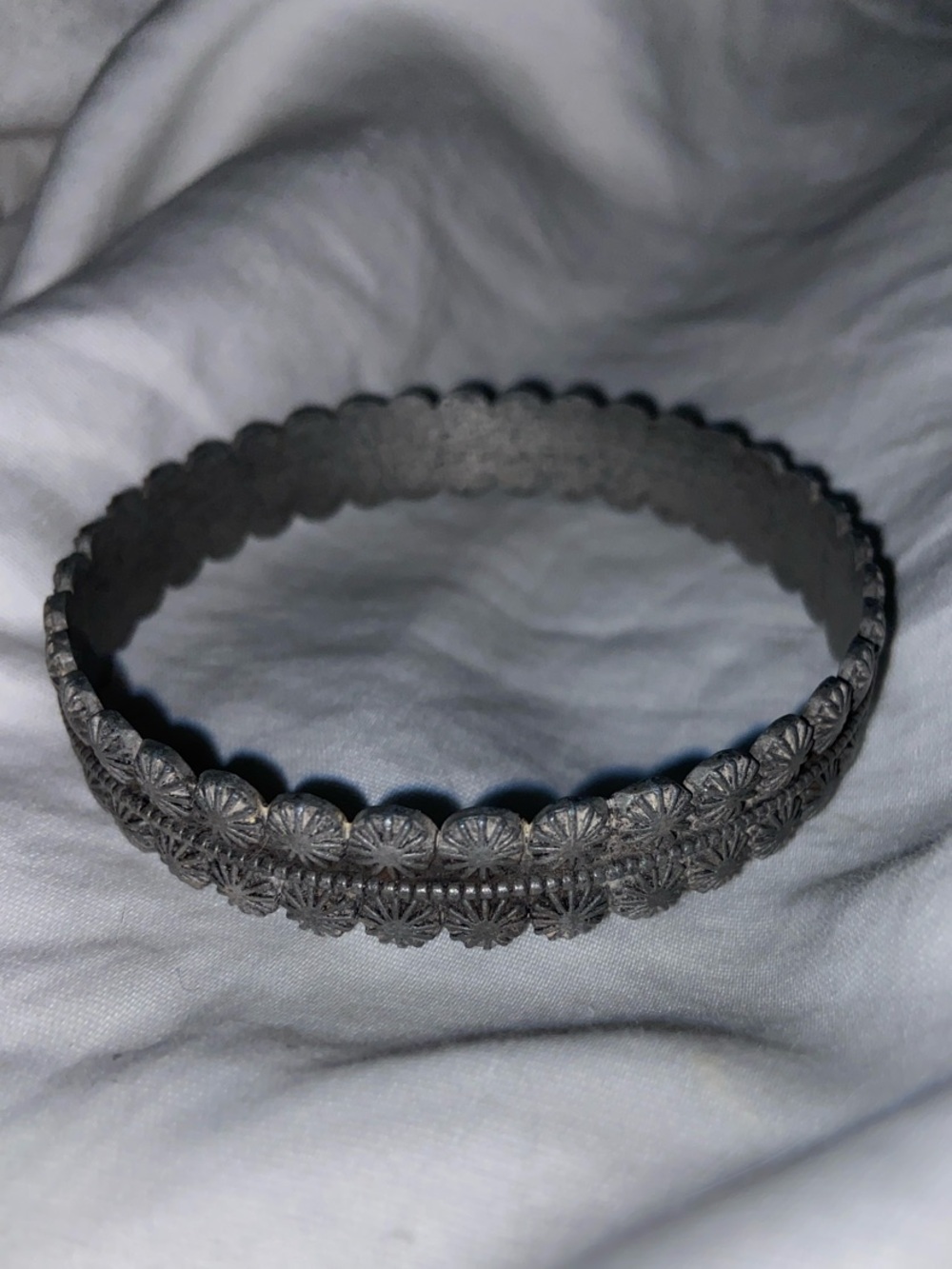 Vintage 1970’s Bronze Cannetille Scalloped Bangle Boho Star Bracelet